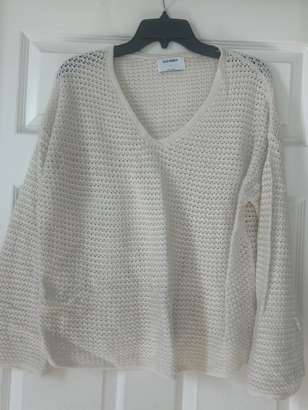 Old Navy Cream Open-Work V-Neck Pullover Sweater